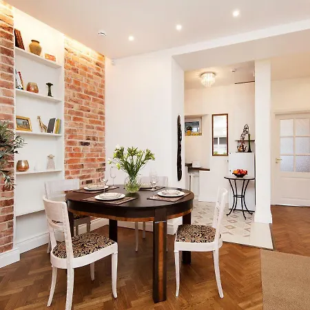 Kentmanni City Centre Apartment Tallinn